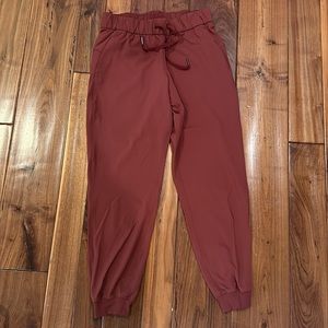 Closet clearout‼️ High rise jogger luxtreme